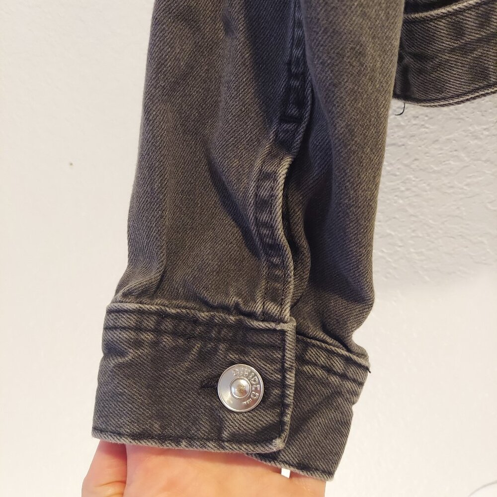 H&M Divided Grey Wash Denim Jacket 100% Cotton Size 6 - Picture 5 of 11